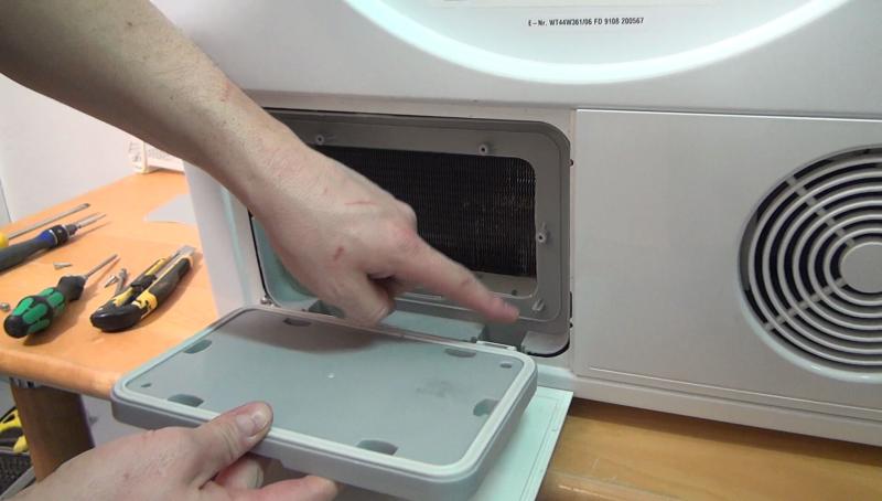 BSH - Wärmepumpentrockner: Behälter leeren blinkt (Siemens / Bosch)