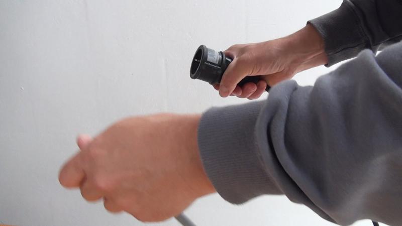 Waschmaschine vom Strom abschließen