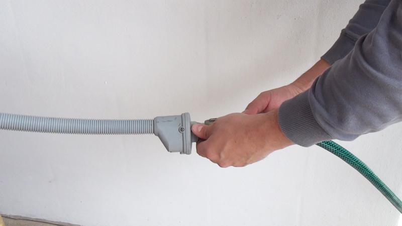 Waschmaschine vom Wasseranschluß trennen