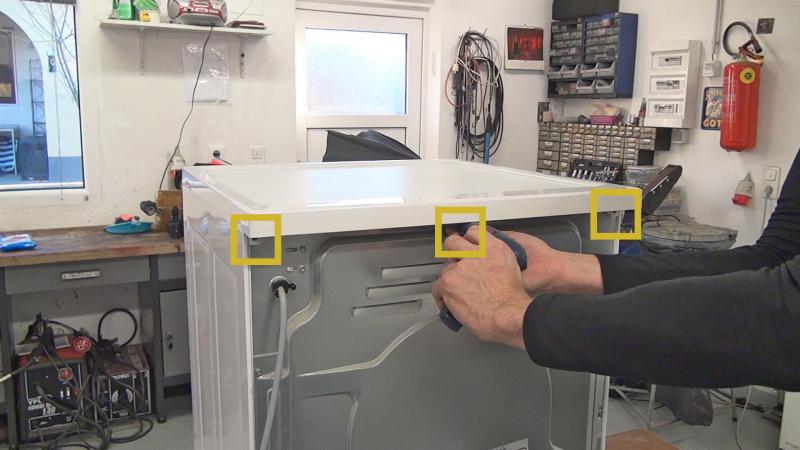 Gerätedeckel entfernen