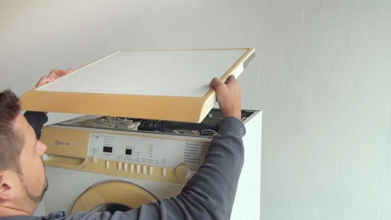 Gerätedeckel entfernen