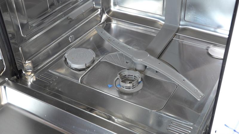 Geschirrkörbe entfernen