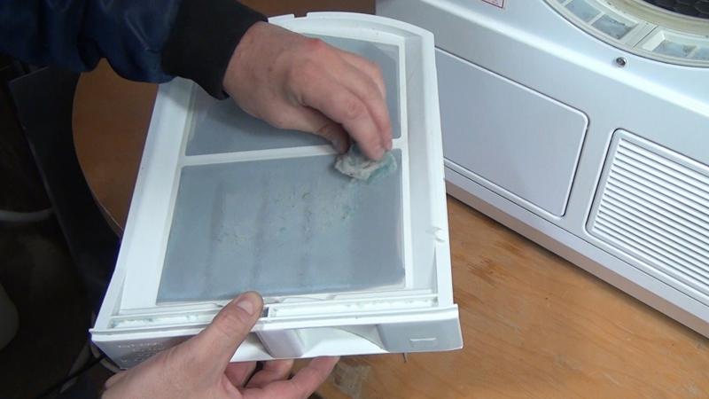 Flusenfilter oberflächlich reinigen Flusenfilter oberflächlich reinigen