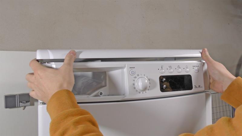 Gerätedeckel abnehmen