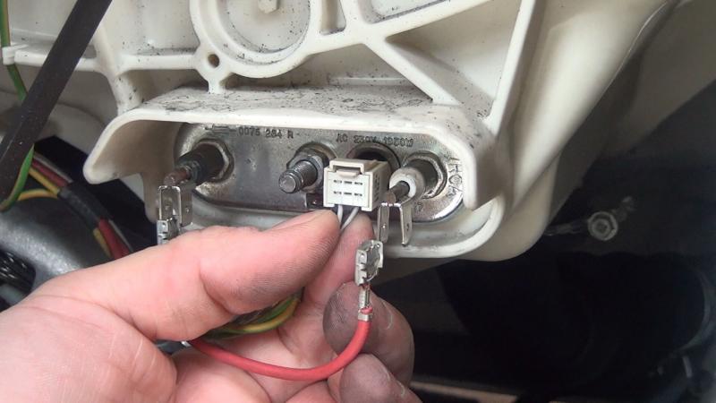 Thermostat des Heizstabes abschließen