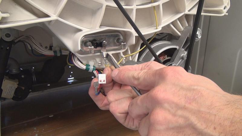 Erdung vom Heizstab abschließen