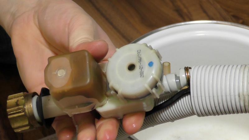 Alten Aquastop zur Seite legen Alten Aquastop zur Seite legen