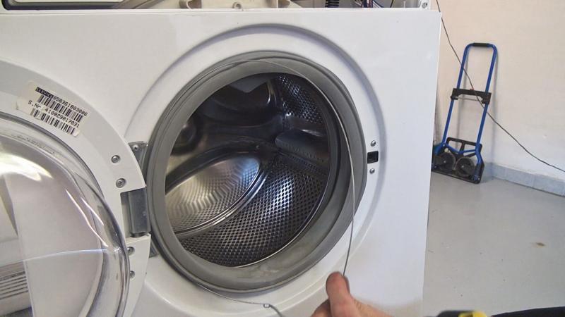 Äußeren Spannring entfernen Äußeren Spannring entfernen