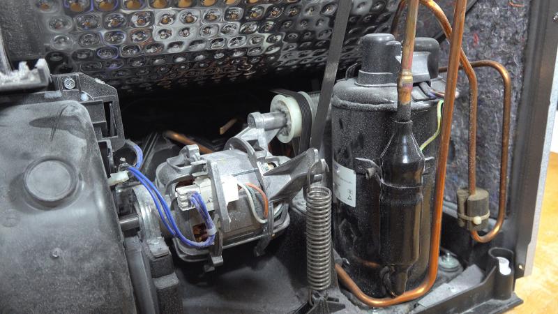 Spannrolle und Riemen IO