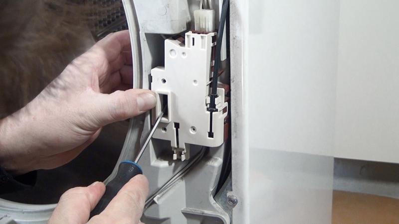 Türschloss schließen