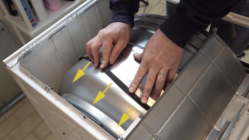 Riemen von der Trommel schieben Riemen von der Trommel schieben