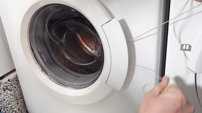 Einmal kräftig am Faden ziehen Einmal kräftig am Faden ziehen