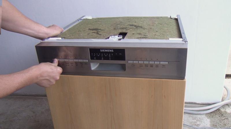 Gereinigte Spülmaschine Gereinigte Spülmaschine