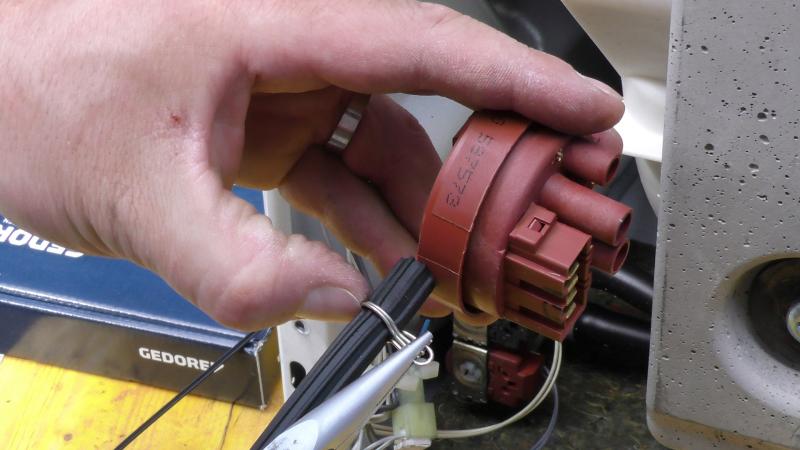 Neuen Schlauch fixieren