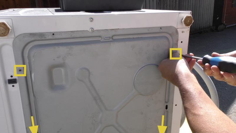 Geräteboden verschrauben