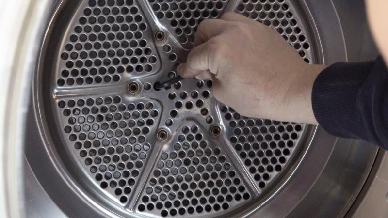 Trommel festschrauben Trommel festschrauben