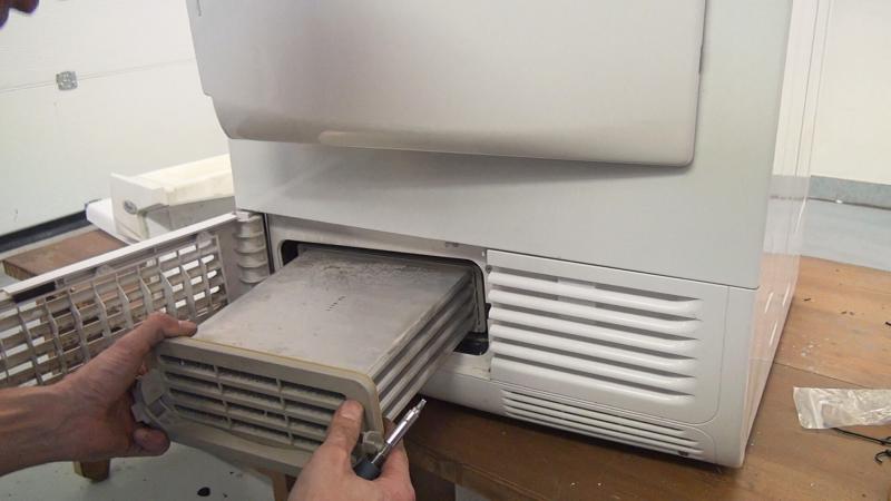 Kondensator einsetzen