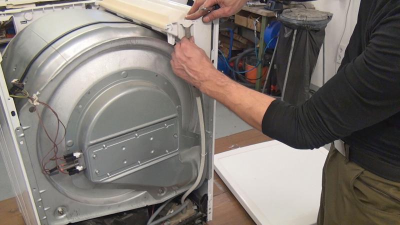 Kondensatorschläuche aufstecken