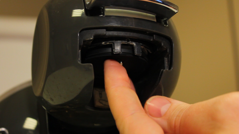 Difusorplatte andrücken und fixieren Difusorplatte andrücken und fixieren